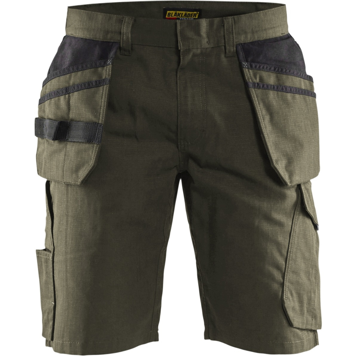 Service shorts with nailpockets