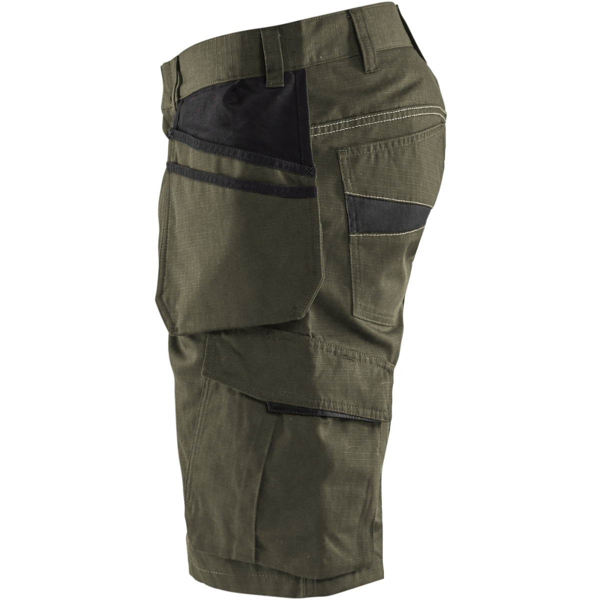Service shorts with nailpockets