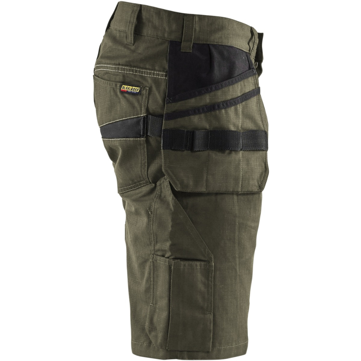 Service shorts with nailpockets