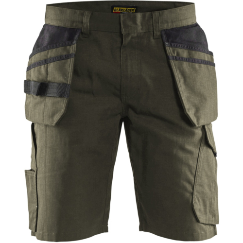 Service shorts with nailpockets