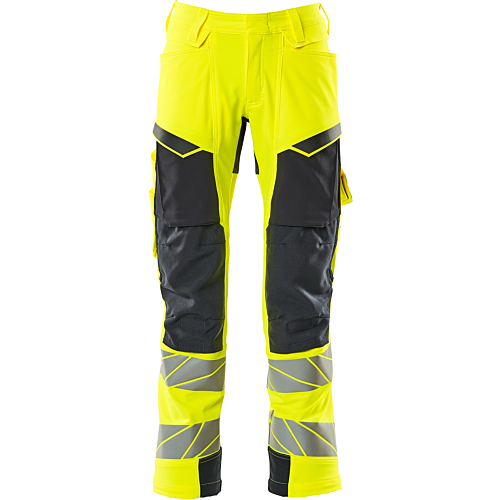 Trousers with kneepad pockets