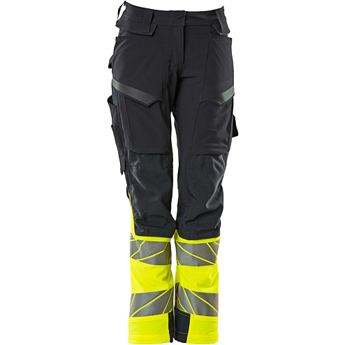 Trousers with kneepad pockets